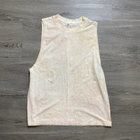 Load image into Gallery viewer, Lululemon Size 4 ATHLETIC WEAR
