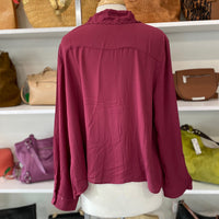 Load image into Gallery viewer, NANETTE Size LARGE TOPS
