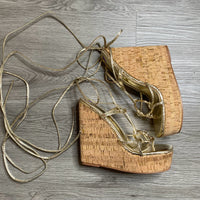 Load image into Gallery viewer, SIMMI Size 8 SHOE
