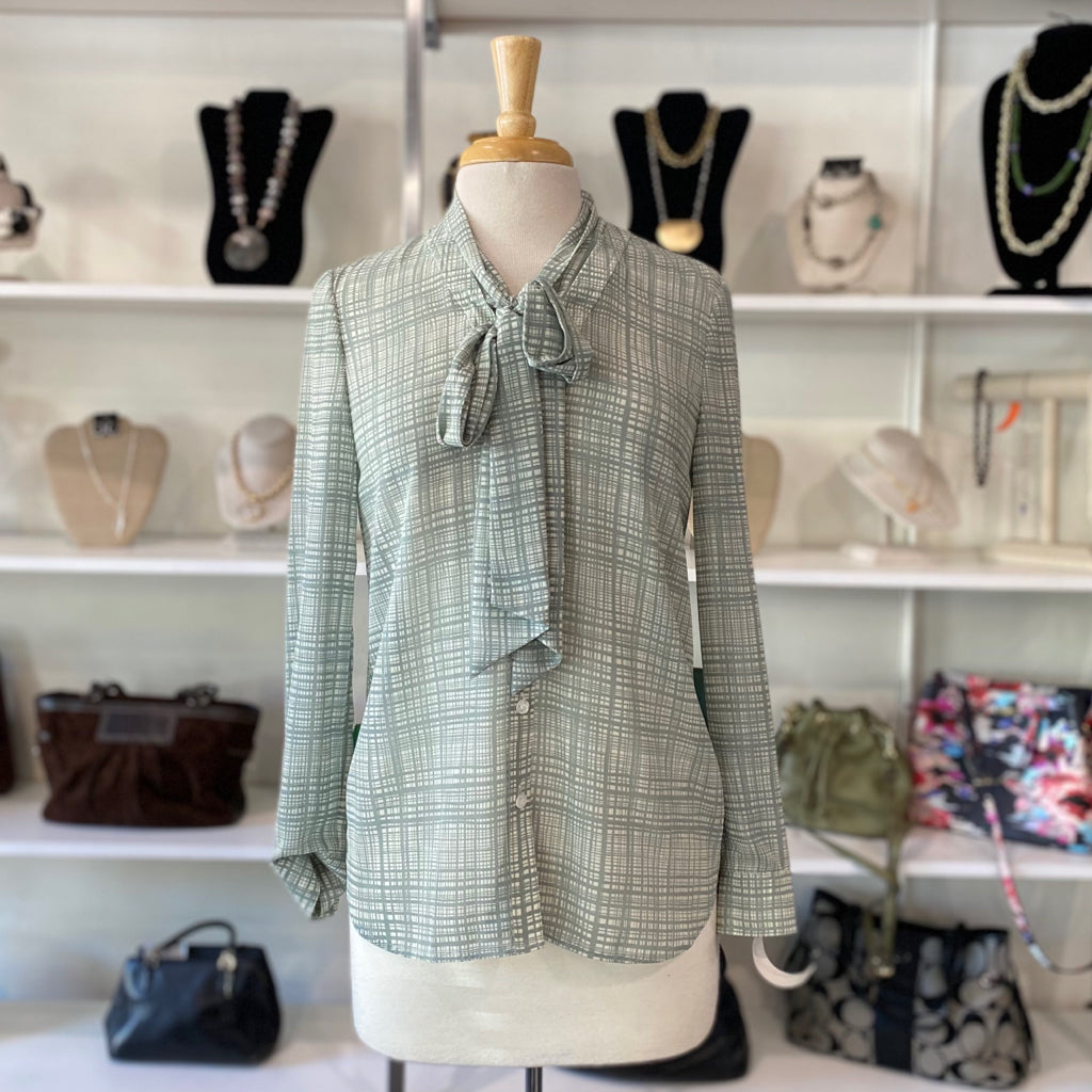 Tory Burch Size 4 BOUTIQUE