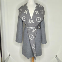 Load image into Gallery viewer, Louis Vuitton Size 38 DESIGNER
