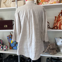 Load image into Gallery viewer, Crown Linen Designs Size MED TOPS
