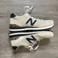Load image into Gallery viewer, New Balance Size 7 1/2 SHOE

