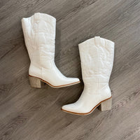 Pierre Dumas Size 7 SHOE