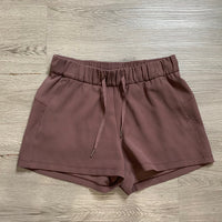 Load image into Gallery viewer, Lululemon Size 6 ATHLETIC WEAR
