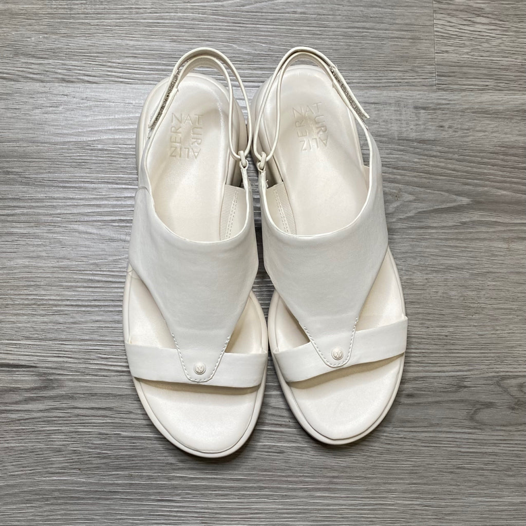 NATURALIZER Size 10 SHOE