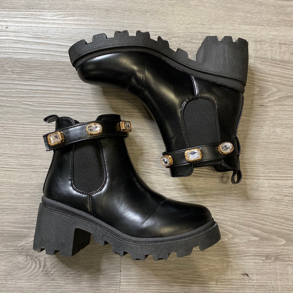 SUGAR Size 6 SHOE