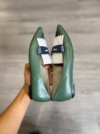 Load image into Gallery viewer, BODEN Size 6 SHOE
