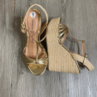 Load image into Gallery viewer, Chinese Laundry Size 7 SHOE
