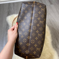 Load image into Gallery viewer, Louis Vuitton DESIGNER
