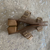 Load image into Gallery viewer, Pelle Moda Size 7 1/2 SHOE
