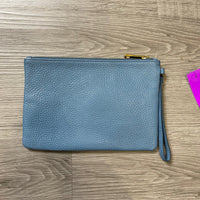 Load image into Gallery viewer, FOSSIL HANDBAGS
