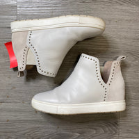 Load image into Gallery viewer, Chelsea &amp; Violet Size 8 SHOE
