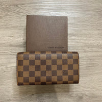 Load image into Gallery viewer, Louis Vuitton DESIGNER
