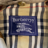 Load image into Gallery viewer, BURBERRY Size 10L DESIGNER
