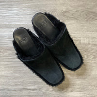 Load image into Gallery viewer, UGG Size 6 BOUTIQUE
