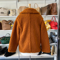 Load image into Gallery viewer, UGG Size SMALL BOUTIQUE
