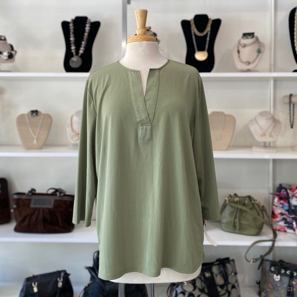 Banana Republic Size XL TOPS