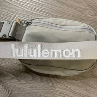 Load image into Gallery viewer, Lululemon HANDBAGS
