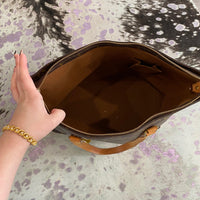 Load image into Gallery viewer, Louis Vuitton DESIGNER
