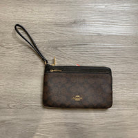 Load image into Gallery viewer, COACH BOUTIQUE
