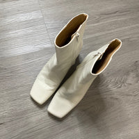 Load image into Gallery viewer, &amp; OTHER STORIES Size 8 SHOE

