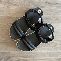 Load image into Gallery viewer, REEF Size 7 SHOE
