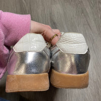 Load image into Gallery viewer, Masseys Size 8 1/2 SHOE
