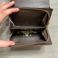 Load image into Gallery viewer, Louis Vuitton DESIGNER
