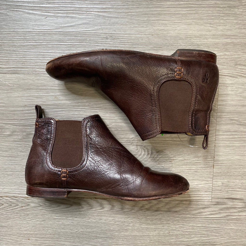 FRYE Size 9 1/2 BOUTIQUE