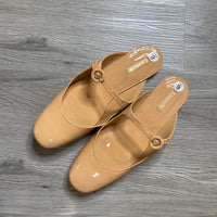 Load image into Gallery viewer, Larroude Size 9 BOUTIQUE
