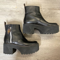Load image into Gallery viewer, Louis Vuitton Size 37 DESIGNER
