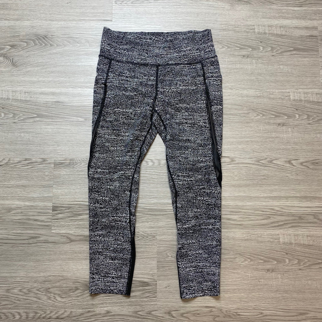 Lululemon Size 10 ATHLETIC WEAR