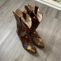 Load image into Gallery viewer, LANE Size 9 1/2 BOUTIQUE
