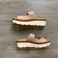 Load image into Gallery viewer, Chinese Laundry Size 9 1/2 SHOE
