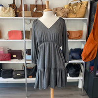 Load image into Gallery viewer, Duffield Lane Size LARGE BOUTIQUE
