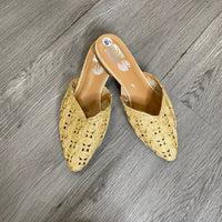 Load image into Gallery viewer, Dolce Vita Size 8 1/2 SHOE
