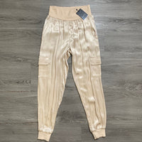 Load image into Gallery viewer, FATE Size SMALL PANTS
