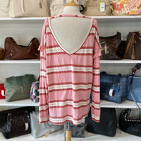 Load image into Gallery viewer, PILCRO Size XL TOPS
