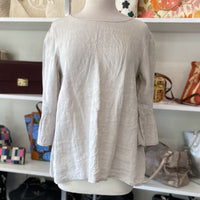 Load image into Gallery viewer, Crown Linen Designs Size MED TOPS
