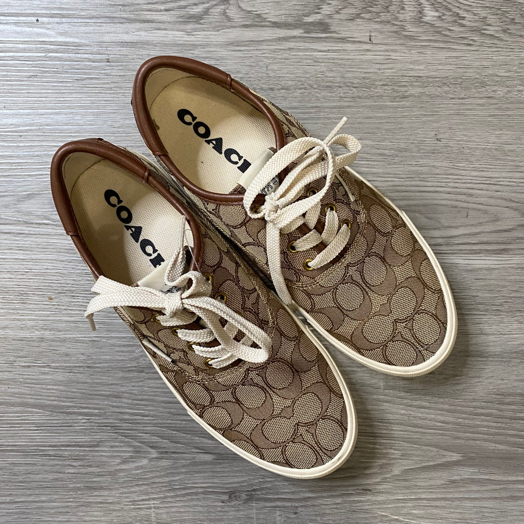 COACH Size 8 BOUTIQUE
