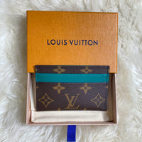 Load image into Gallery viewer, Louis Vuitton DESIGNER
