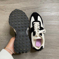 Load image into Gallery viewer, Urban Sport by J/Slides Size 6 SHOE
