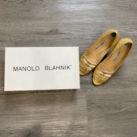 Load image into Gallery viewer, Manolo Blahnik Size 7 1/2 DESIGNER

