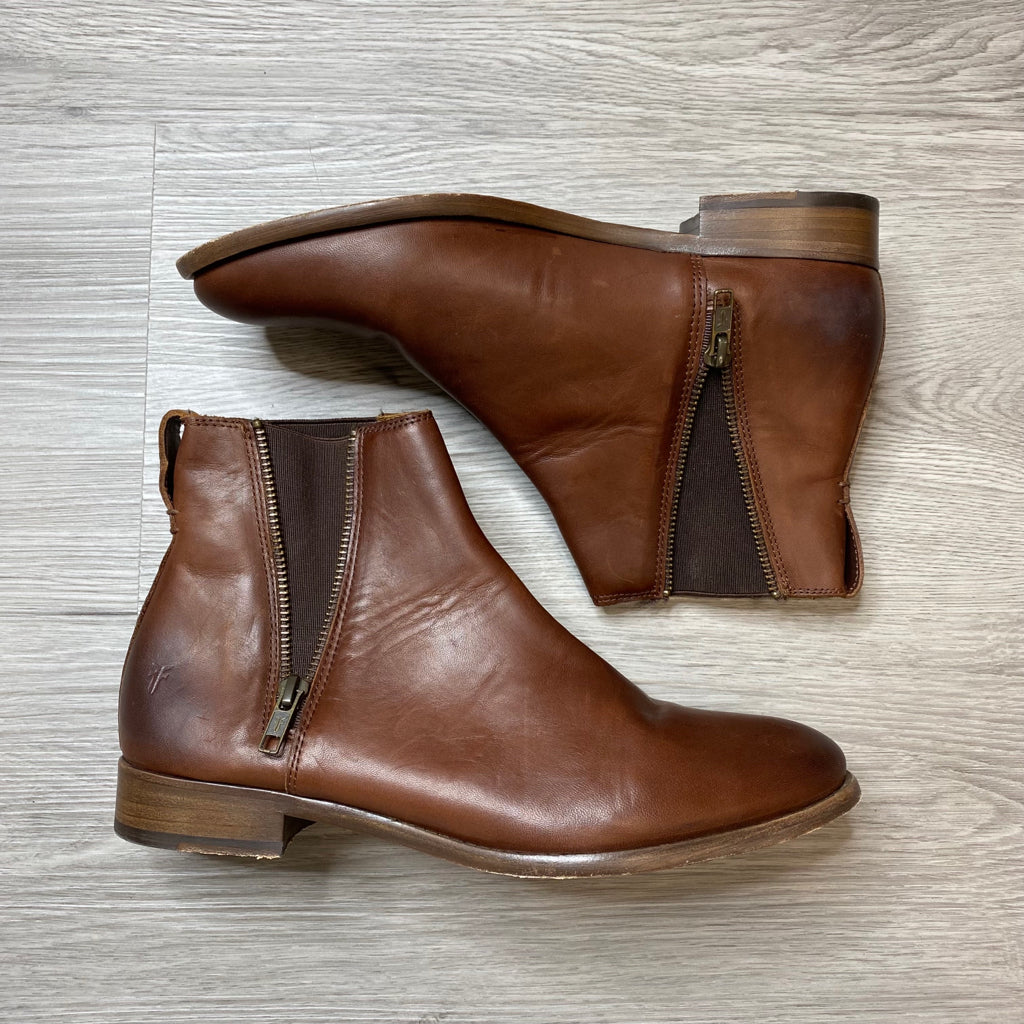 FRYE Size 10 BOUTIQUE