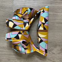 Load image into Gallery viewer, Chelsea &amp; Violet Size 6 1/2 SHOE
