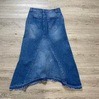 Load image into Gallery viewer, NO LABEL Size SMALL SKIRT
