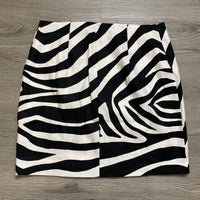 Load image into Gallery viewer, White House Black Market Size 10 SKIRT

