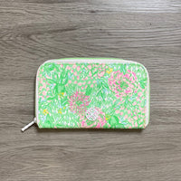 Load image into Gallery viewer, Lilly Pulitzer WALLET
