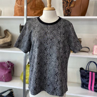 Load image into Gallery viewer, CHICOS Size LARGE TOPS
